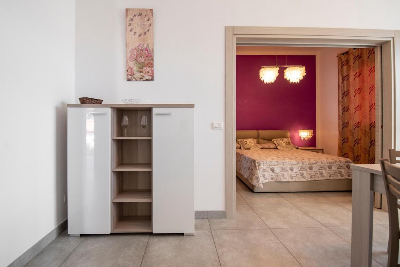 Villa Venera ฟอนตาเน บีอานเก ภายนอก รูปภาพ
